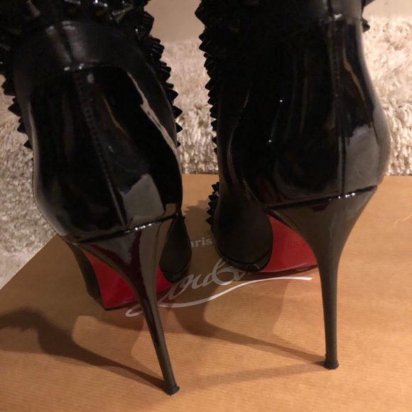 Christian Louboutin spike wars - Picture 7 of 7
